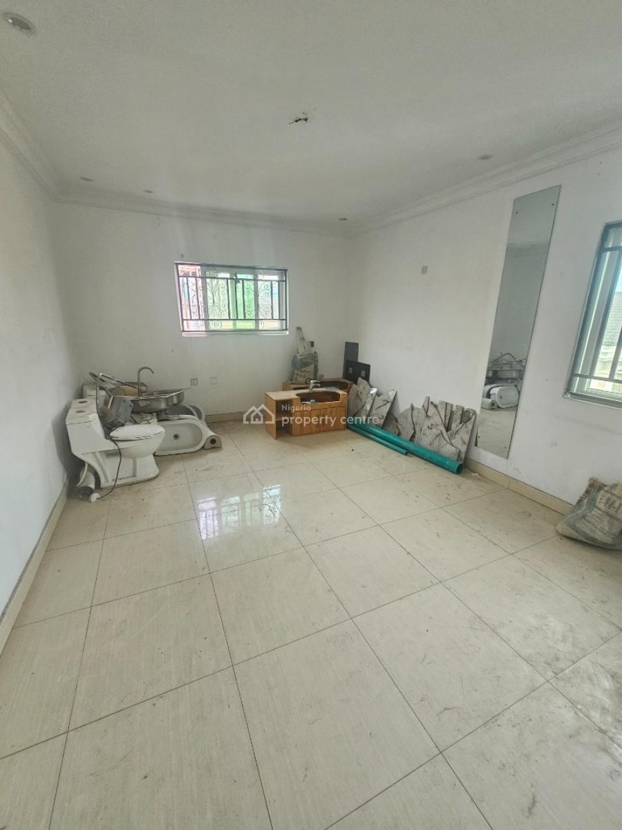 Newly Renovated 3-bedroom Flat with Bq, Off Freedom Way, Lekki Phase 1, Lekki, Lagos, Flat / Apartment for Rent
