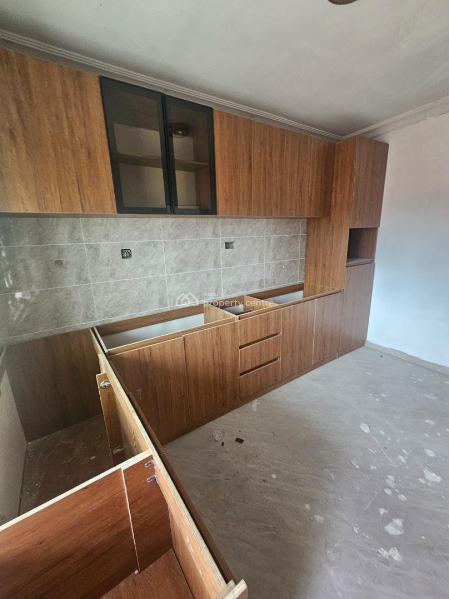 Newly Renovated 3-bedroom Flat with Bq, Off Freedom Way, Lekki Phase 1, Lekki, Lagos, Flat / Apartment for Rent