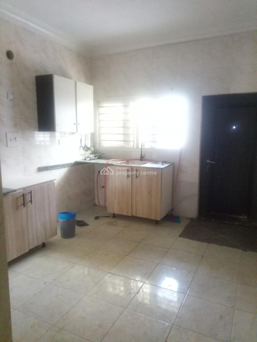 a Spacious Mini Flat, Chevron Alternative Route, Lekki Paradise 2 Estate, Lekki, Lagos, Mini Flat (room and Parlour) for Rent