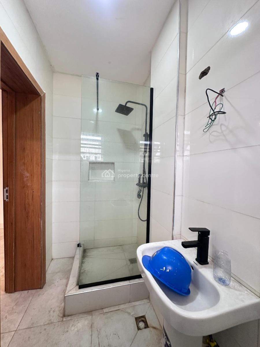 Newly Built 2bedroom Apartment with Gym &elevator in Lekki Phase 1, Lekki Phase One ,lekki ,lagos ,nigeria, Lekki Phase 1, Lekki, Lagos, Flat / Apartment for Rent
