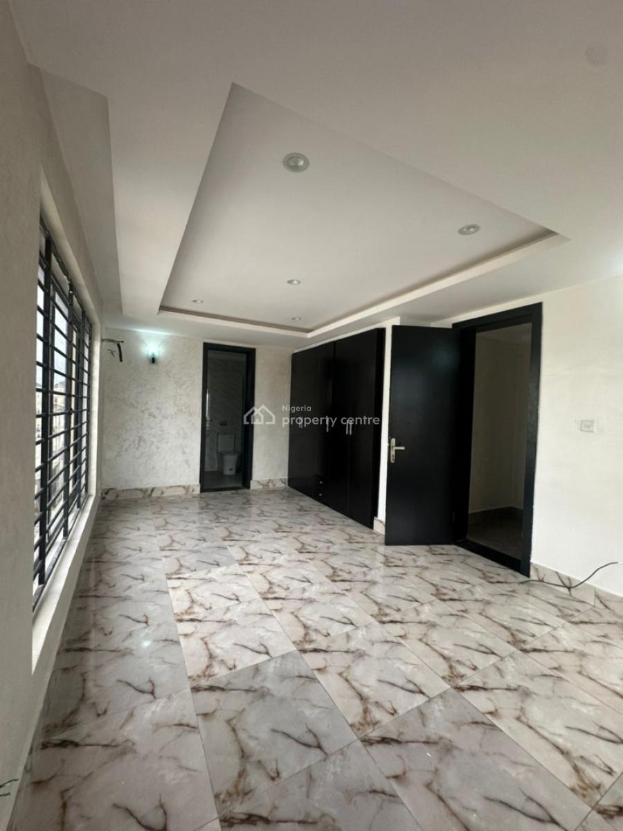 Luxury 3 Bedroom Flat with a Bq, Lekki Phase 1, Lekki, Lagos, Flat / Apartment for Rent