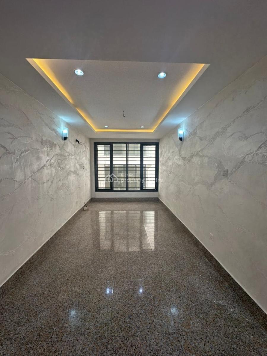 Luxury 3 Bedroom Flat with a Bq, Lekki Phase 1, Lekki, Lagos, Flat / Apartment for Rent