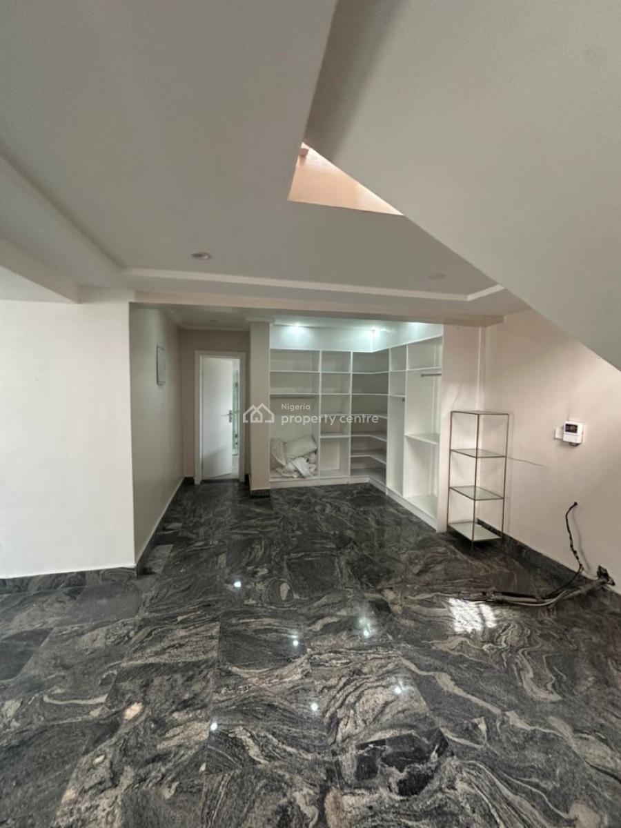 Luxury 3 Bedroom Flat with a Bq, Lekki Phase 1, Lekki, Lagos, Flat / Apartment for Rent
