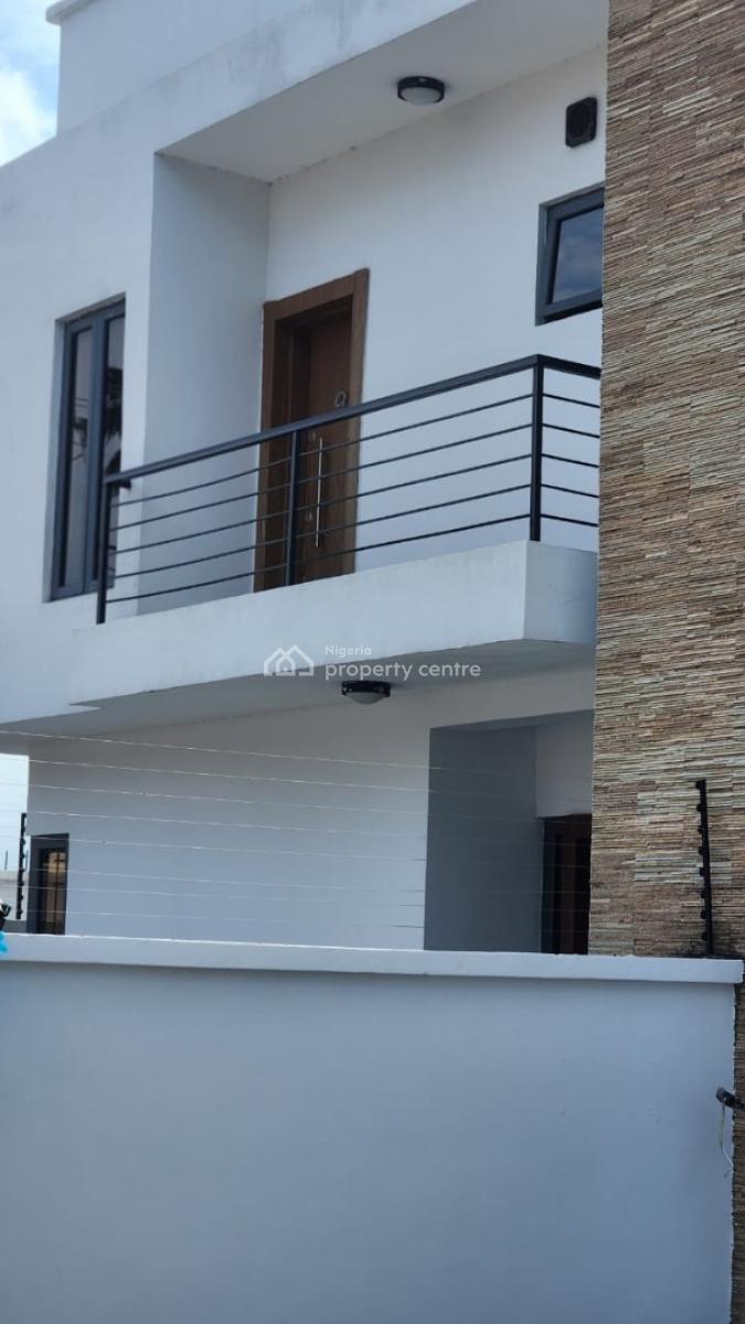 Clean 🧼 4 Bedroom Semi Detached House  with  a Room  Bq, Lekki Phase 1, Lekki, Lagos, Semi-detached Bungalow for Rent