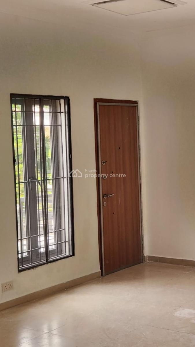 Clean 🧼 4 Bedroom Semi Detached House  with  a Room  Bq, Lekki Phase 1, Lekki, Lagos, Semi-detached Bungalow for Rent