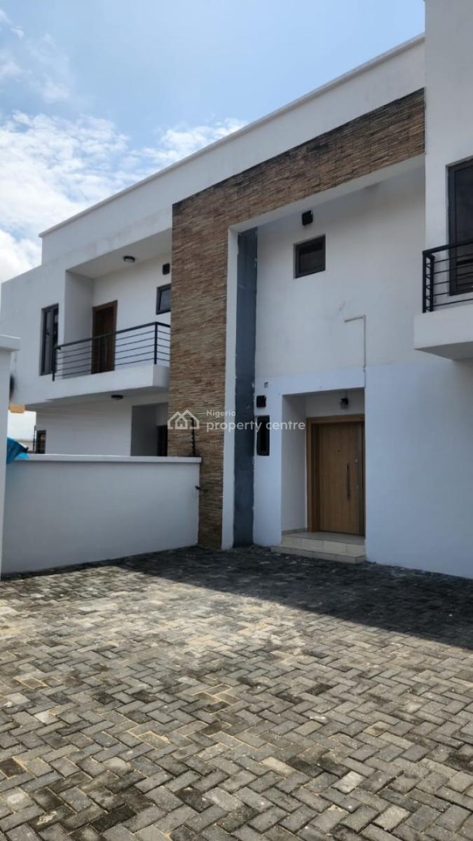 Clean 🧼 4 Bedroom Semi Detached House  with  a Room  Bq, Lekki Phase 1, Lekki, Lagos, Semi-detached Bungalow for Rent
