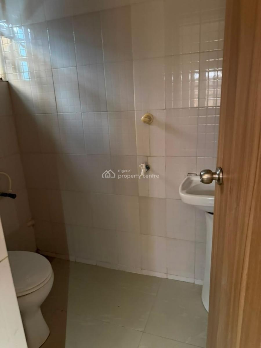 Luxury 3 Bedroom Flat, Lekki Right By Petrocam, Lekki Phase 1, Lekki, Lagos, Flat / Apartment for Rent