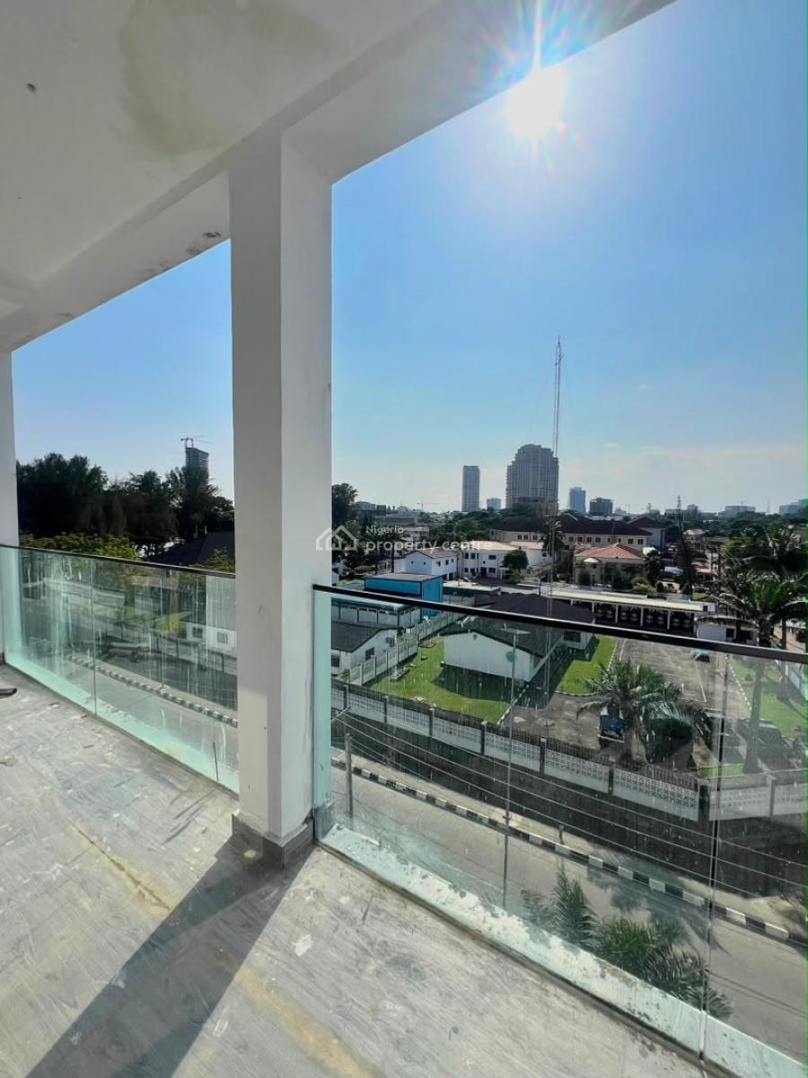 Spacious Waterfront 4-bedroom Maisonette with 2 Boys Quarters, Old Ikoyi, Ikoyi, Lagos, House for Sale