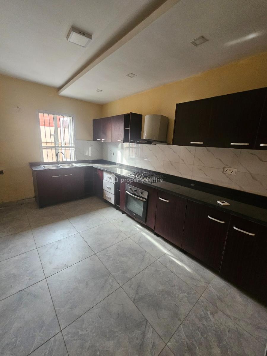 Spacious 3-bedroom Terrace with Bq, Off Freedom Way, Lekki Phase 1, Lekki, Lagos, Terraced Duplex for Rent