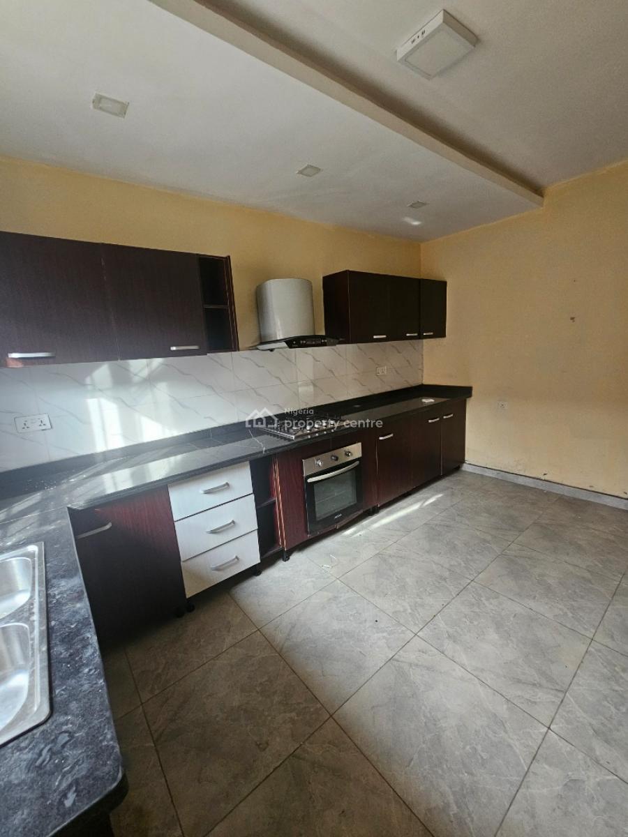 Spacious 3-bedroom Terrace with Bq, Off Freedom Way, Lekki Phase 1, Lekki, Lagos, Terraced Duplex for Rent