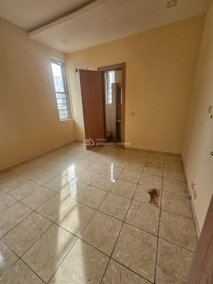 Spacious 3-bedroom Terrace with Bq, Off Freedom Way, Lekki Phase 1, Lekki, Lagos, Terraced Duplex for Rent