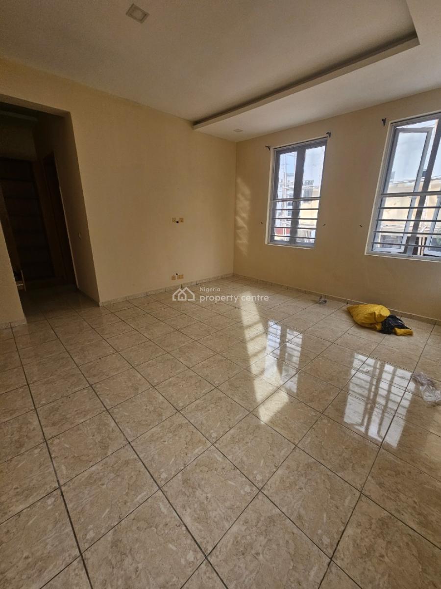 Spacious 3-bedroom Terrace with Bq, Off Freedom Way, Lekki Phase 1, Lekki, Lagos, Terraced Duplex for Rent