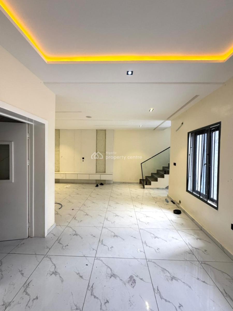 Well Maintained 4 Bedrooms Duplex, Lekki Phase 1, Lekki, Lagos, Terraced Duplex for Rent