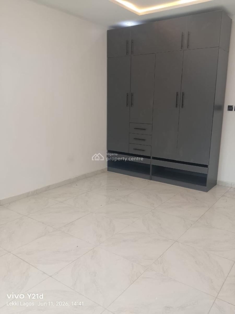 Serviced 2 Bedrooms Apartment Available with Pool, Lekki Phase 1, Lekki, Lagos, Flat / Apartment for Rent
