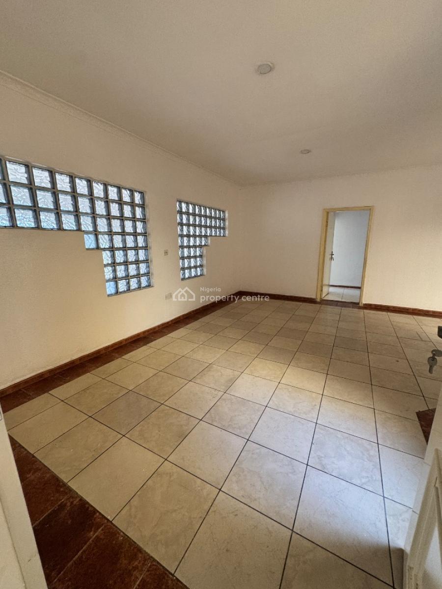 Massive 4 Bedroom Penthouse with Bq, Lekki Phase 1, Lekki, Lagos, Flat / Apartment for Rent