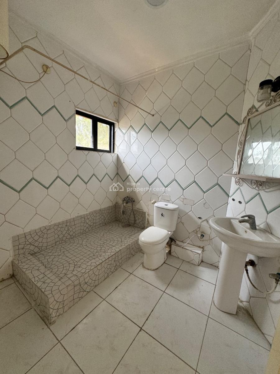 Massive 4 Bedroom Penthouse with Bq, Lekki Phase 1, Lekki, Lagos, Flat / Apartment for Rent