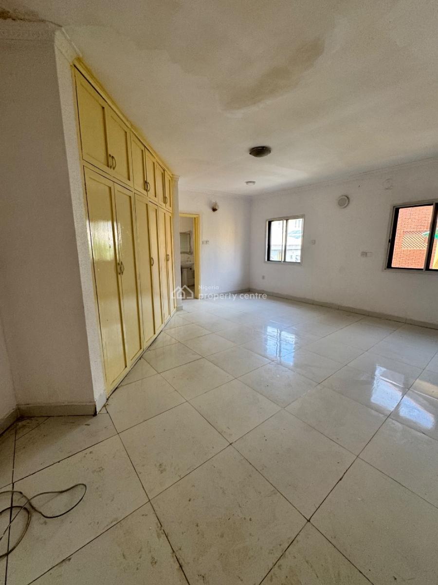 Massive 4 Bedroom Penthouse with Bq, Lekki Phase 1, Lekki, Lagos, Flat / Apartment for Rent