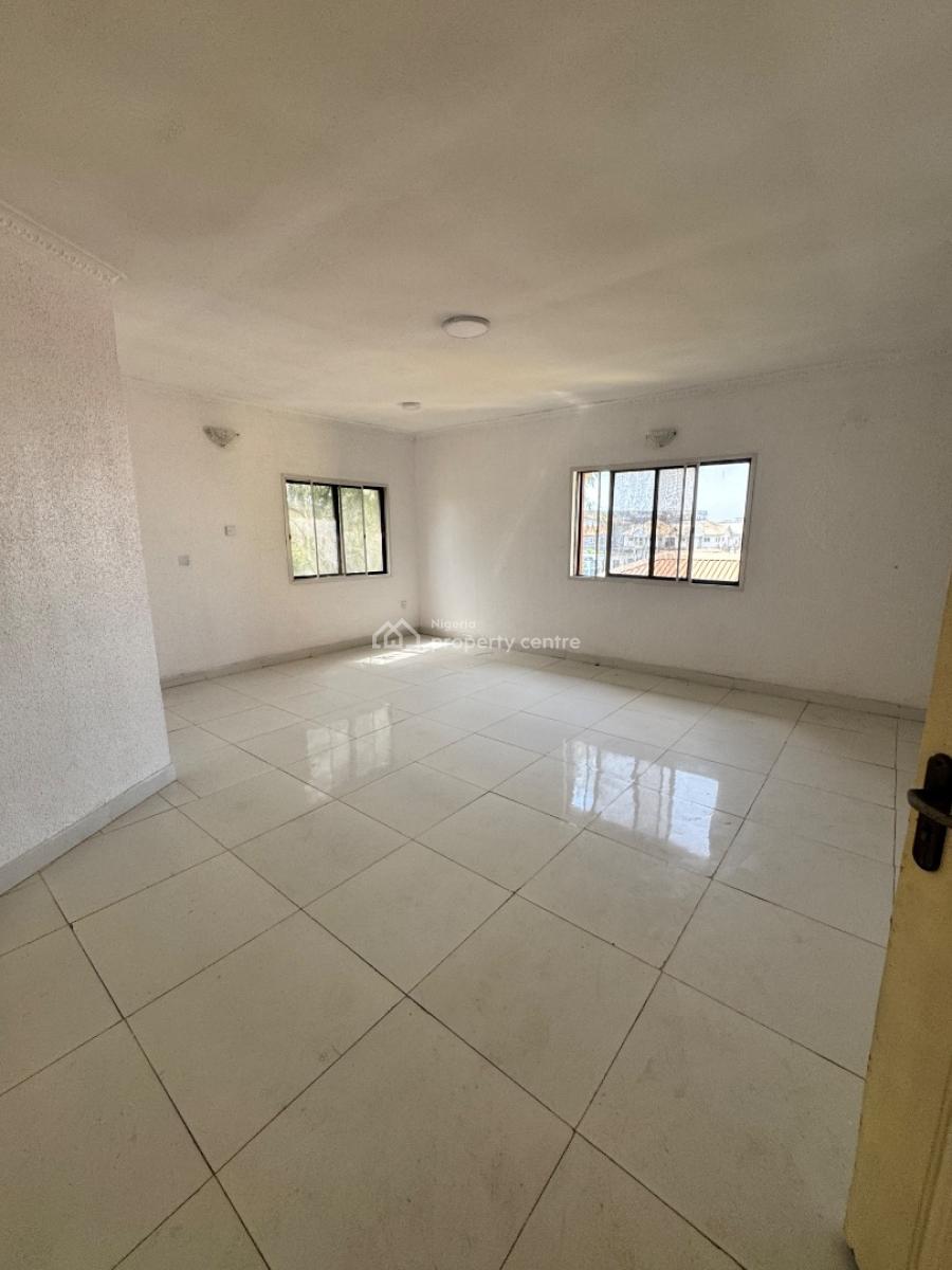 Massive 4 Bedroom Penthouse with Bq, Lekki Phase 1, Lekki, Lagos, Flat / Apartment for Rent