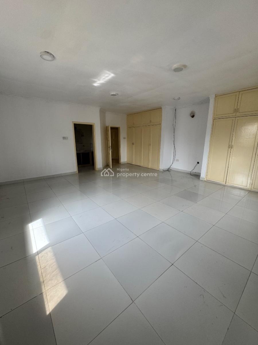 Massive 4 Bedroom Penthouse with Bq, Lekki Phase 1, Lekki, Lagos, Flat / Apartment for Rent