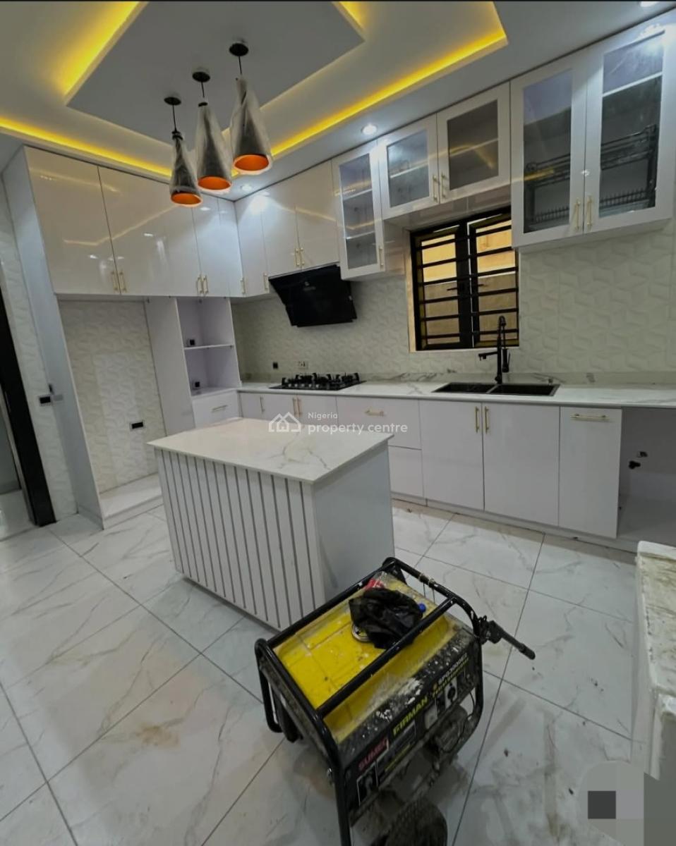 5 Bedrooms Fully Detached Duplex, Swimming Pool & Bq, Gra Phase 1, Magodo, Lagos, Detached Duplex for Sale