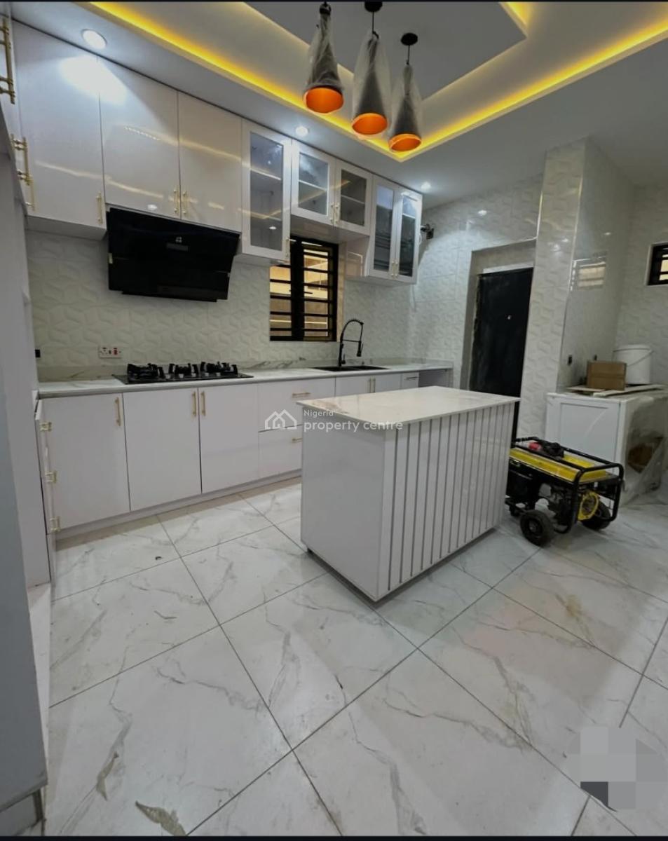 5 Bedrooms Fully Detached Duplex, Swimming Pool & Bq, Gra Phase 1, Magodo, Lagos, Detached Duplex for Sale