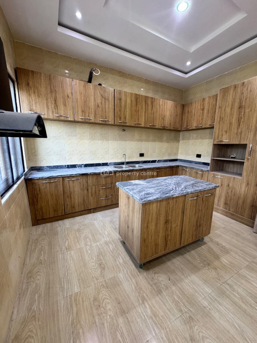 Luxury 3 Bedroom Apartment with Bq, Lekki Phase 1, Lekki, Lagos, Flat / Apartment for Rent