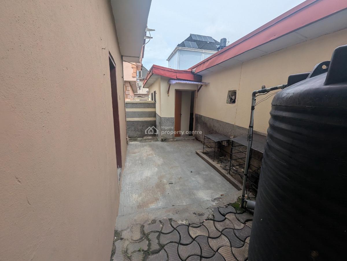 Ensuite 4 Bedroom Duplex with a Room Bq, Cmd Road, Gra Phase 2, Magodo, Lagos, Flat / Apartment for Rent