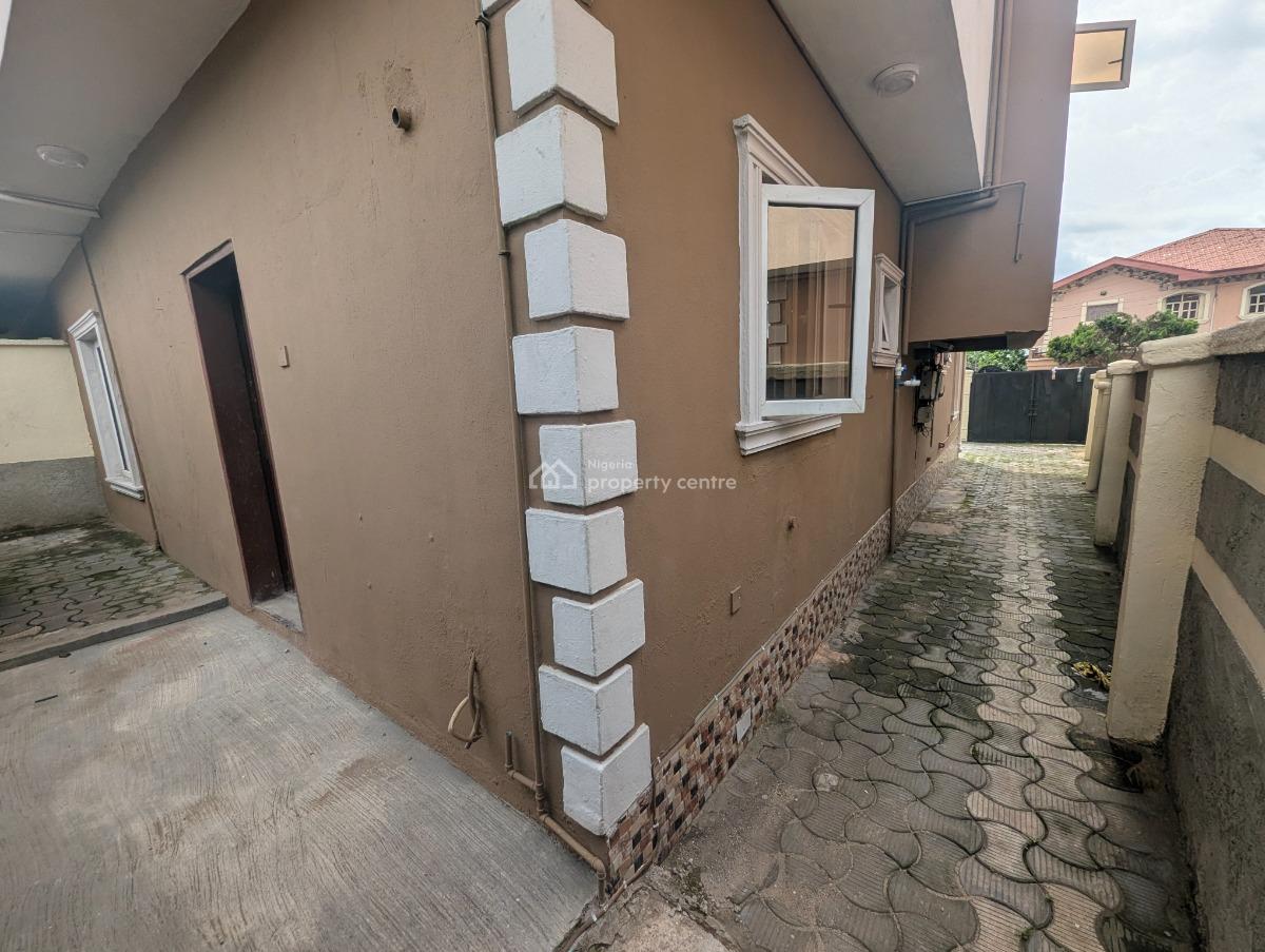 Ensuite 4 Bedroom Duplex with a Room Bq, Cmd Road, Gra Phase 2, Magodo, Lagos, Flat / Apartment for Rent