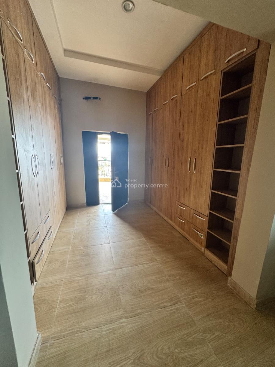 Luxury 5 Bedroom Penthouse with Bq, Lekki Phase 1, Lekki, Lagos, Flat / Apartment for Rent