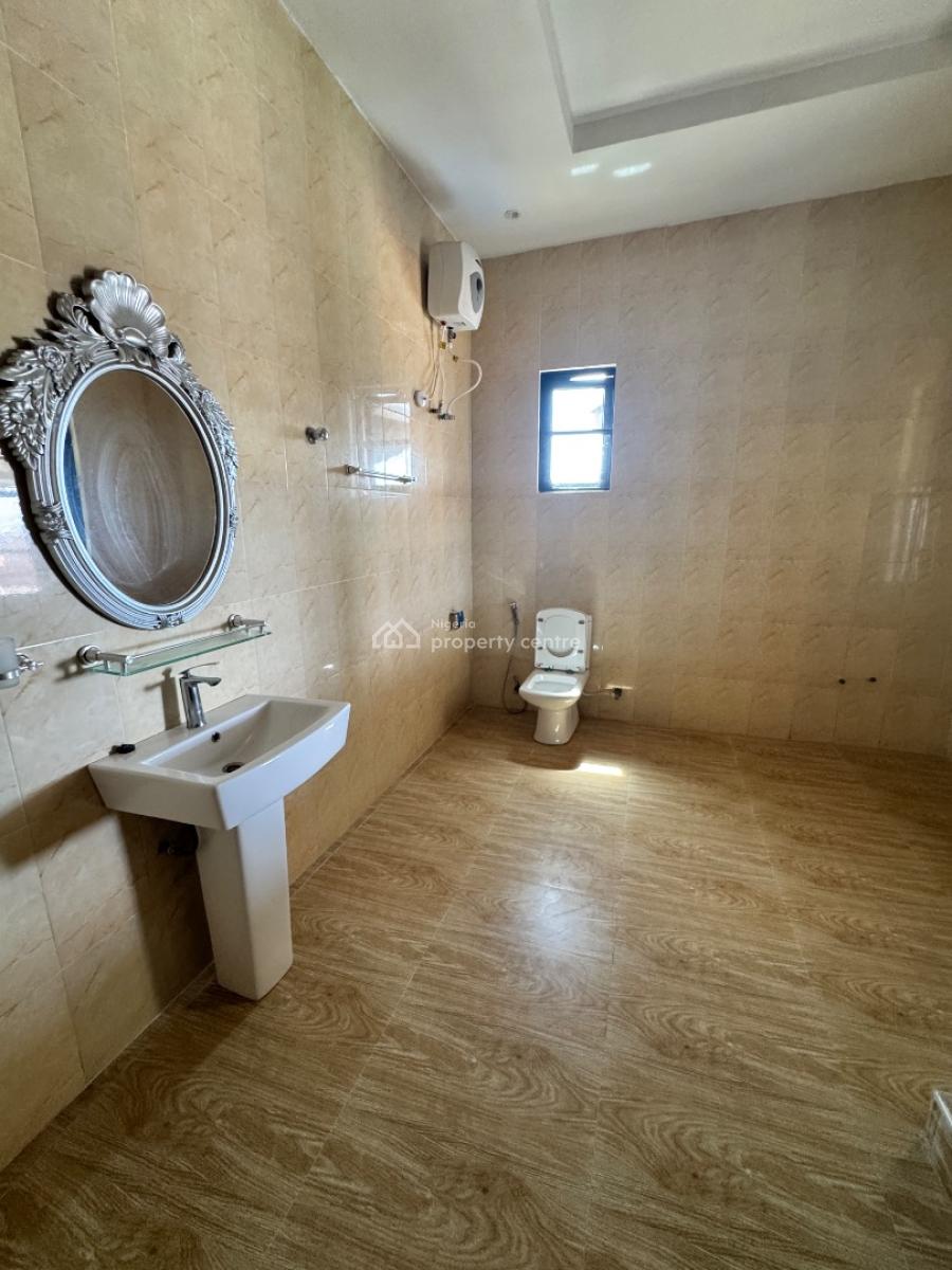 Luxury 5 Bedroom Penthouse with Bq, Lekki Phase 1, Lekki, Lagos, Flat / Apartment for Rent