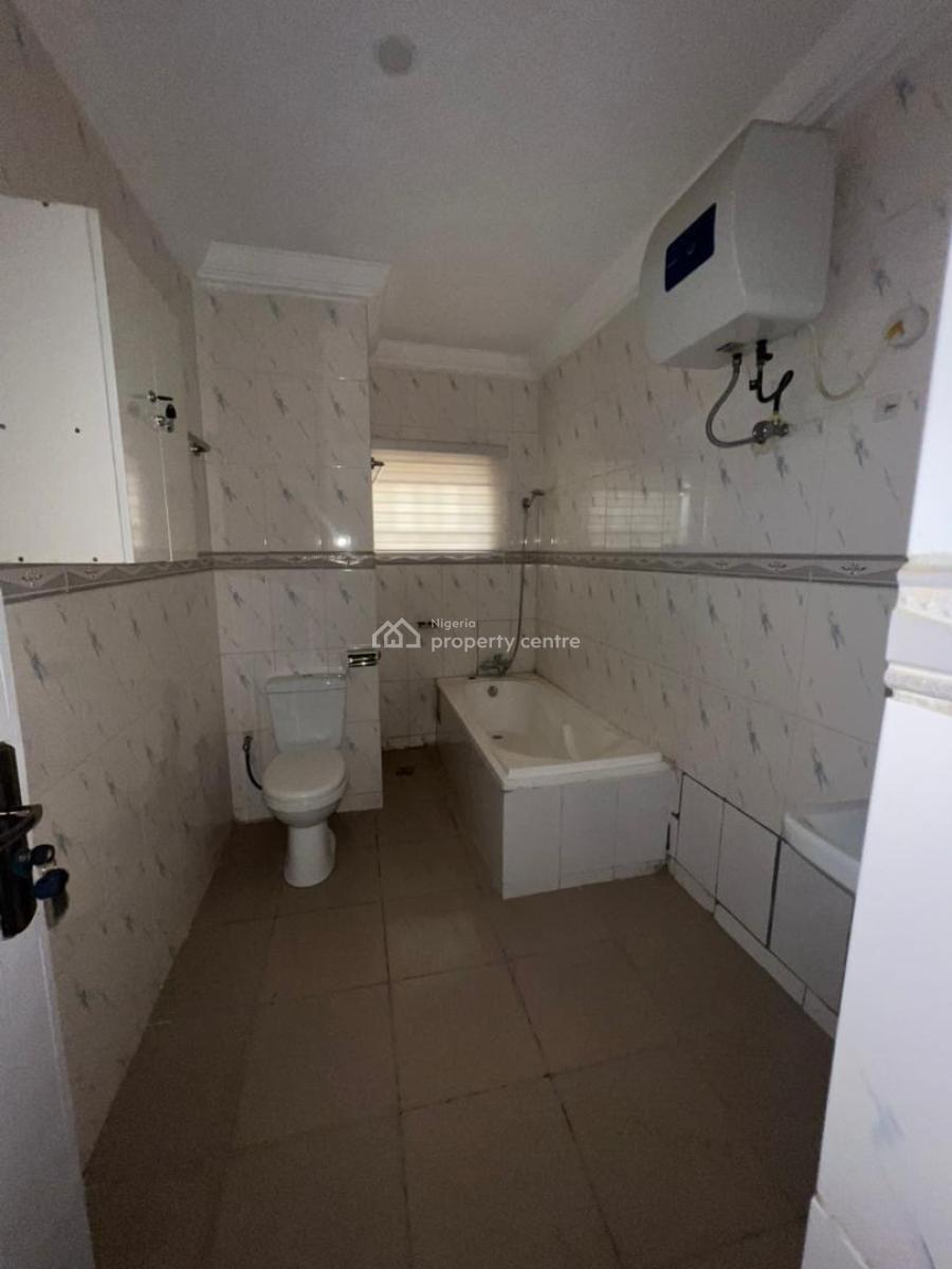 Spacious Three Bedrooms Flat, Tarred Road, Mabushi, Abuja, Flat / Apartment for Rent