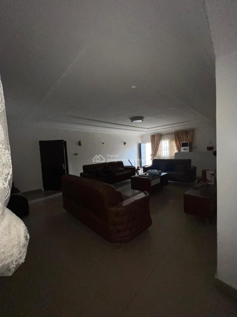 Spacious Three Bedrooms Flat, Tarred Road, Mabushi, Abuja, Flat / Apartment for Rent