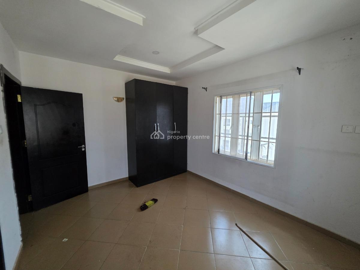 a Well Spaciuos 2-bedroom Flat, By American International Schooll, Durumi, Abuja, Flat / Apartment for Rent