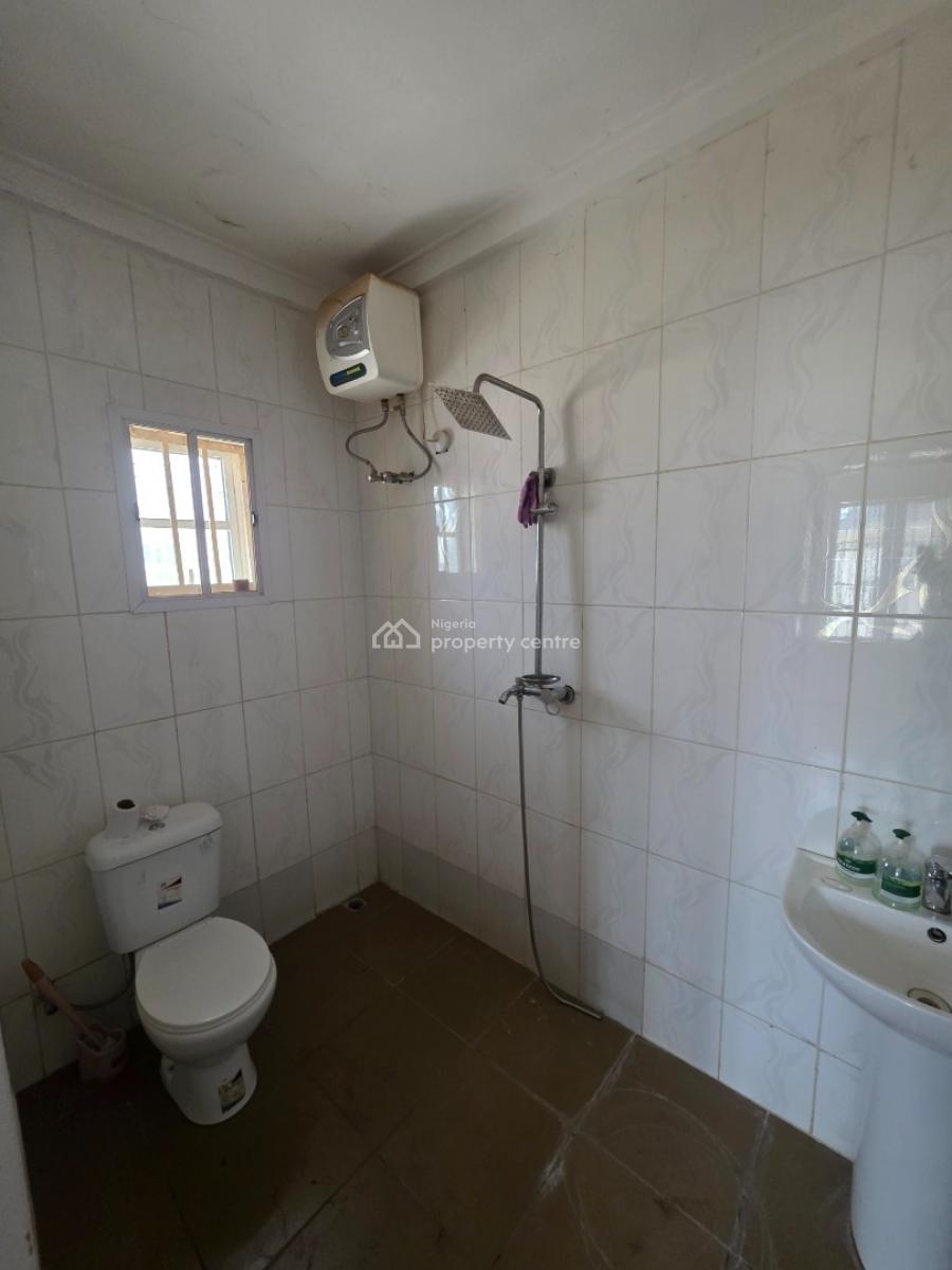 a Well Spaciuos 2-bedroom Flat, By American International Schooll, Durumi, Abuja, Flat / Apartment for Rent