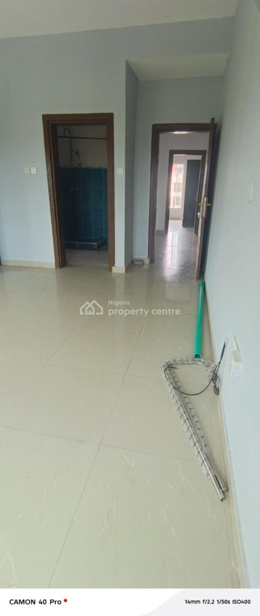Clean Two Bedroom Flat in Ikate, Kusenla Road By Chisco Bus Stop, Lekki Phase 1, Lekki, Lagos, Flat / Apartment for Rent
