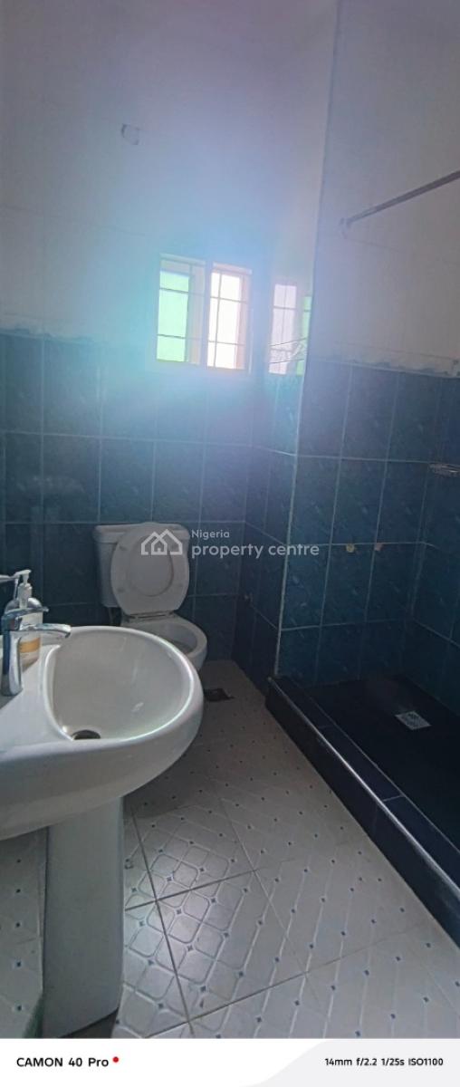 Clean Two Bedroom Flat in Ikate, Kusenla Road By Chisco Bus Stop, Lekki Phase 1, Lekki, Lagos, Flat / Apartment for Rent