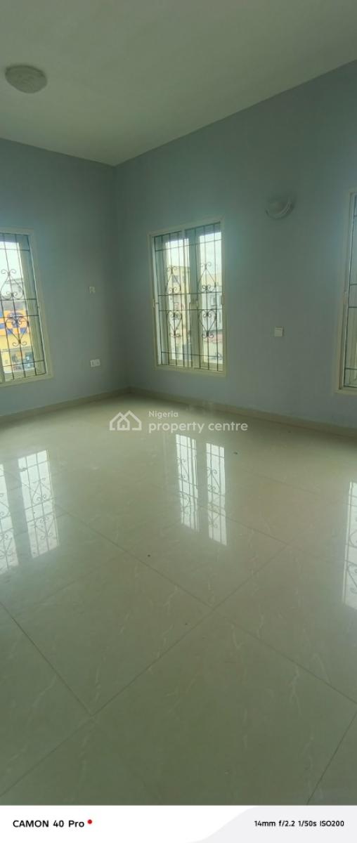 Clean Two Bedroom Flat in Ikate, Kusenla Road By Chisco Bus Stop, Lekki Phase 1, Lekki, Lagos, Flat / Apartment for Rent