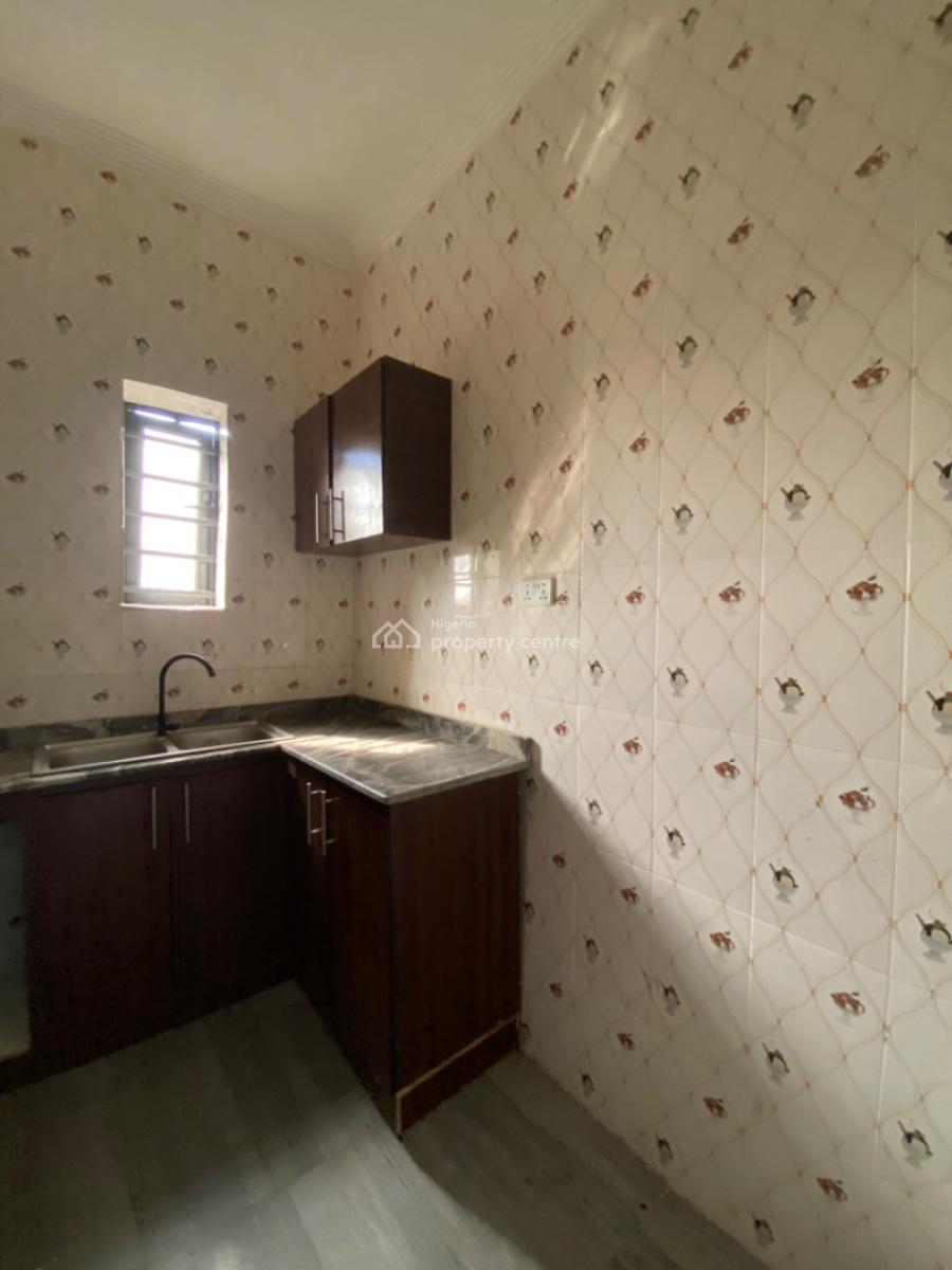 an Executive One Bedroom Apartment, Newtown Estate Ogombo Ajah Lekki, Lekki, Lagos, Mini Flat (room and Parlour) for Rent