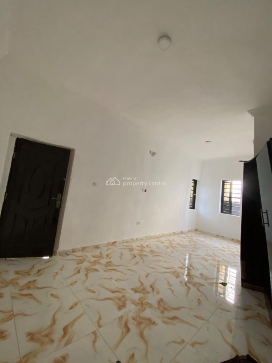 an Executive One Bedroom Apartment, Newtown Estate Ogombo Ajah Lekki, Lekki, Lagos, Mini Flat (room and Parlour) for Rent