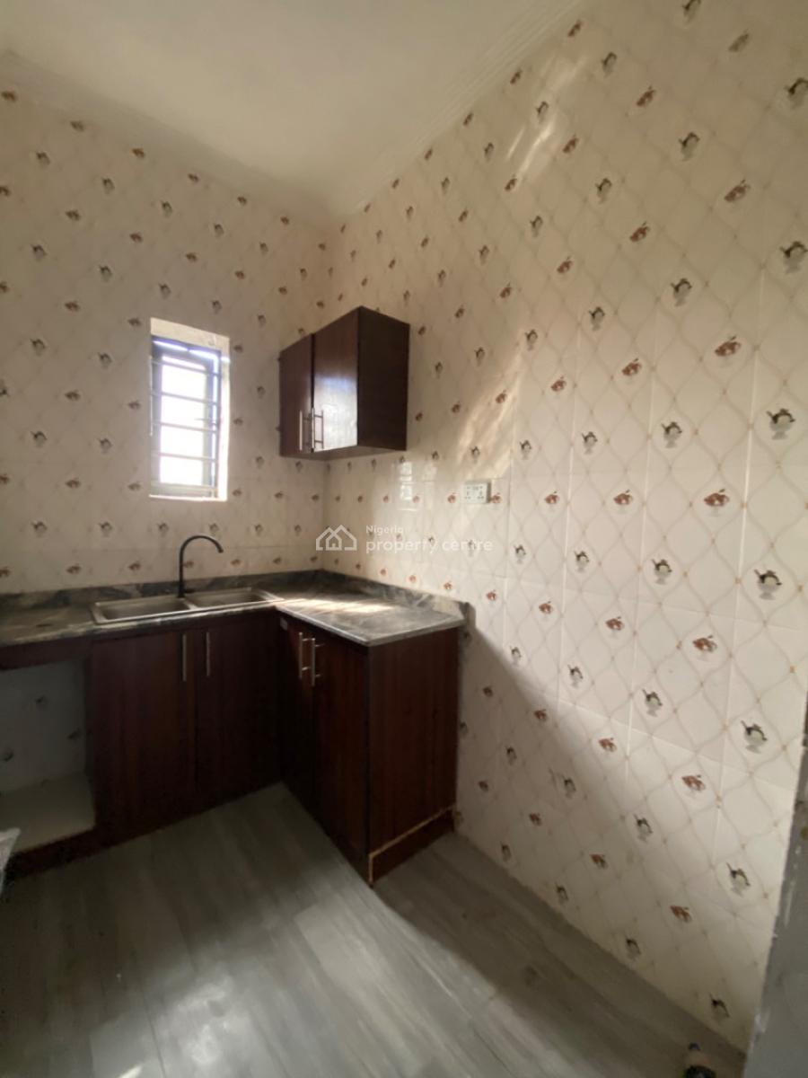 an Executive One Bedroom Apartment, Newtown Estate Ogombo Ajah Lekki, Lekki, Lagos, Mini Flat (room and Parlour) for Rent