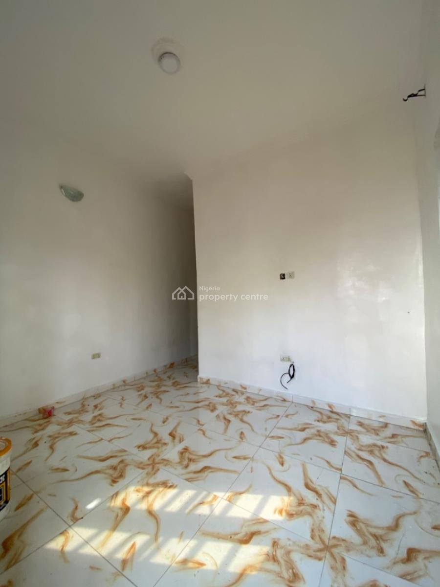 an Executive One Bedroom Apartment, Newtown Estate Ogombo Ajah Lekki, Lekki, Lagos, Mini Flat (room and Parlour) for Rent