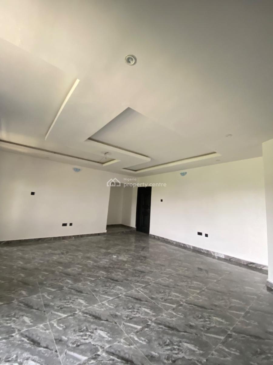 an Executive Three Bedroom Apartment Upstairs, Goodnews Estate Extension, Before Novare Shoprite Sangotedo Ajah, Lekki, Lagos, Flat / Apartment for Rent