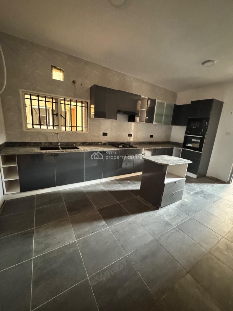 Fully Serviced 3 Bedroom Apartment with Bq, Lekki Phase 1, Lekki, Lagos, Flat / Apartment for Rent