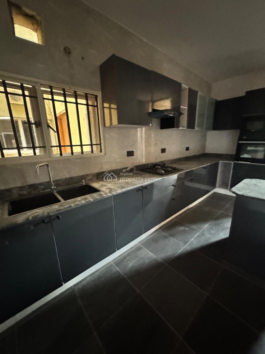 Fully Serviced 3 Bedroom Apartment with Bq, Lekki Phase 1, Lekki, Lagos, Flat / Apartment for Rent