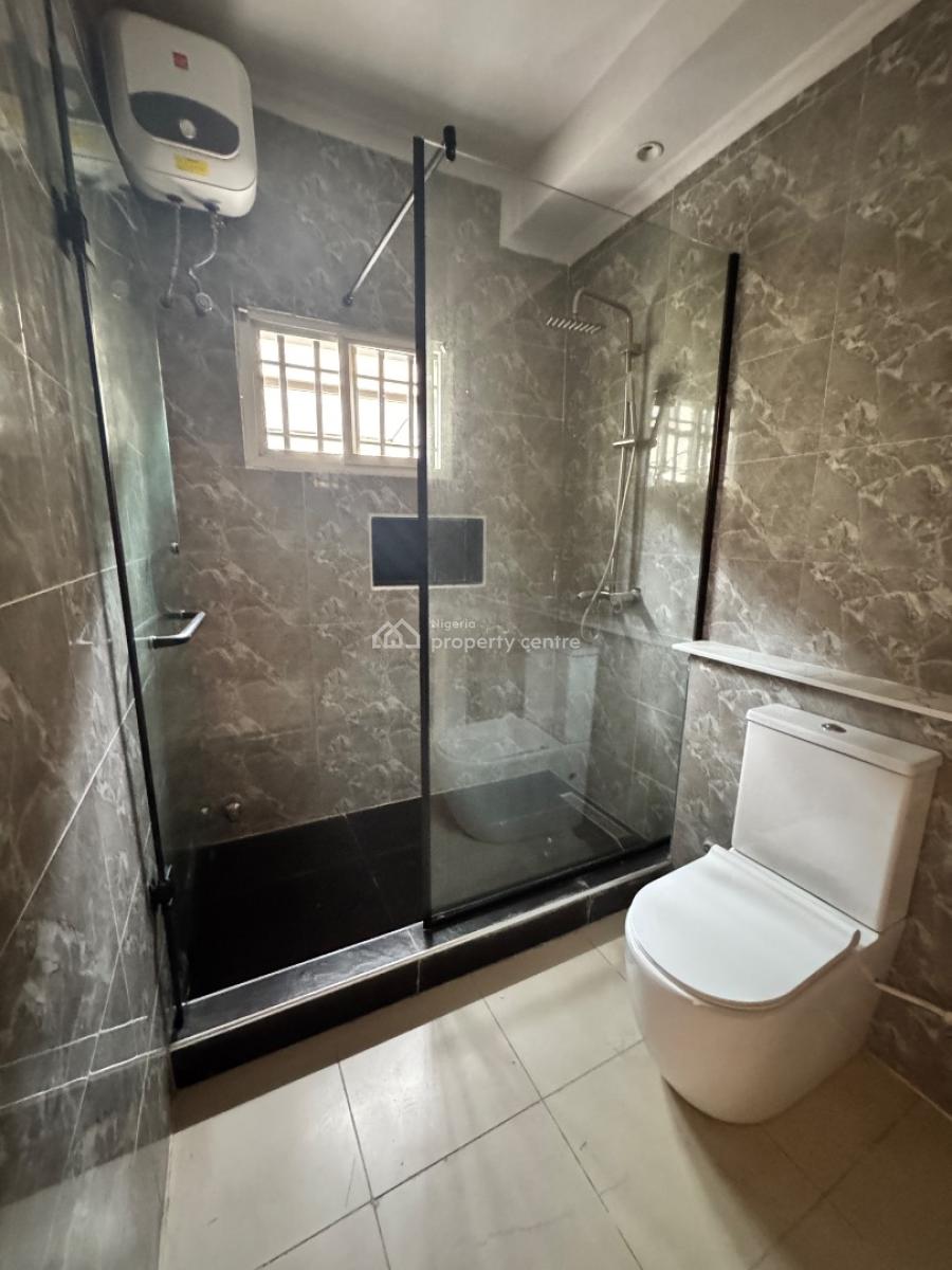 Fully Serviced 3 Bedroom Apartment with Bq, Lekki Phase 1, Lekki, Lagos, Flat / Apartment for Rent