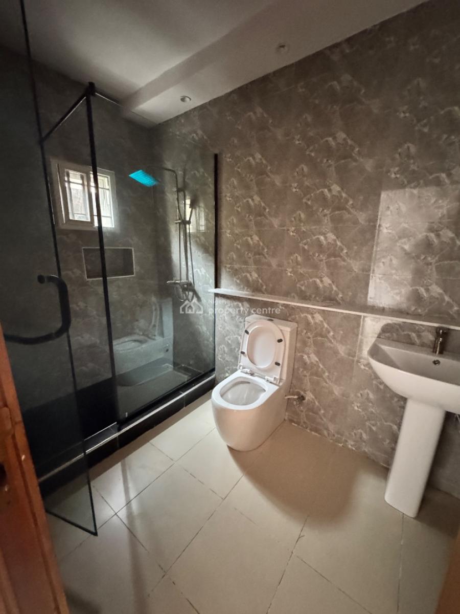 Fully Serviced 3 Bedroom Apartment with Bq, Lekki Phase 1, Lekki, Lagos, Flat / Apartment for Rent