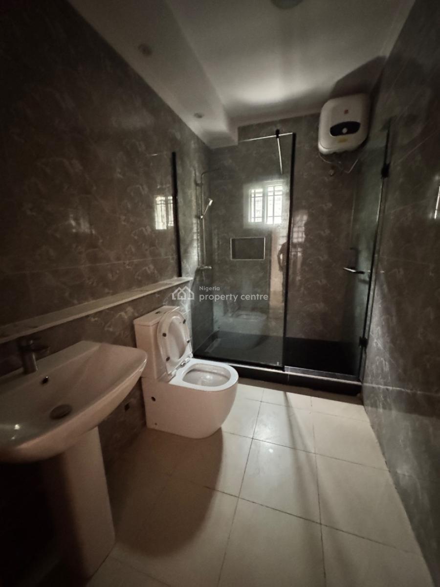 Fully Serviced 3 Bedroom Apartment with Bq, Lekki Phase 1, Lekki, Lagos, Flat / Apartment for Rent
