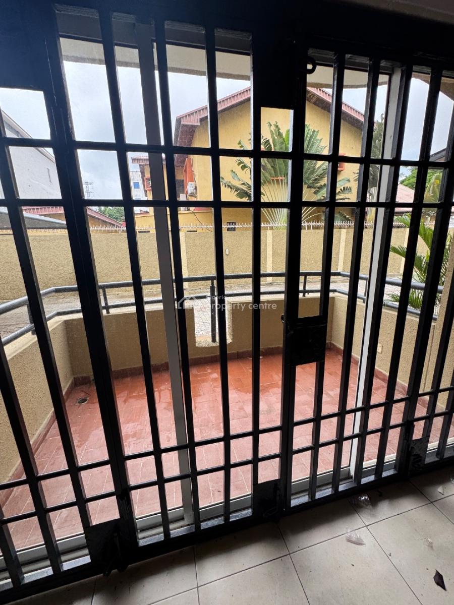 Fully Serviced 3 Bedroom Apartment with Bq, Lekki Phase 1, Lekki, Lagos, Flat / Apartment for Rent