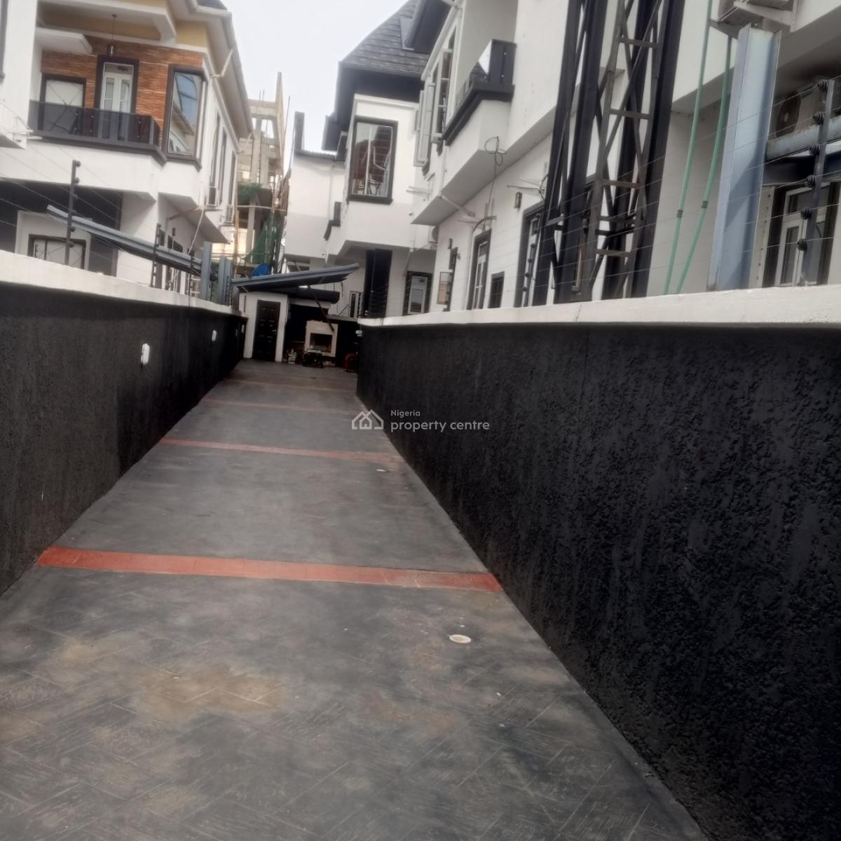 Luxurious 4 Bed Detached Duplex with a Drive Way, Turn Into Lekki County, Second Turn By The Right, Lekki, Lagos, House for Sale