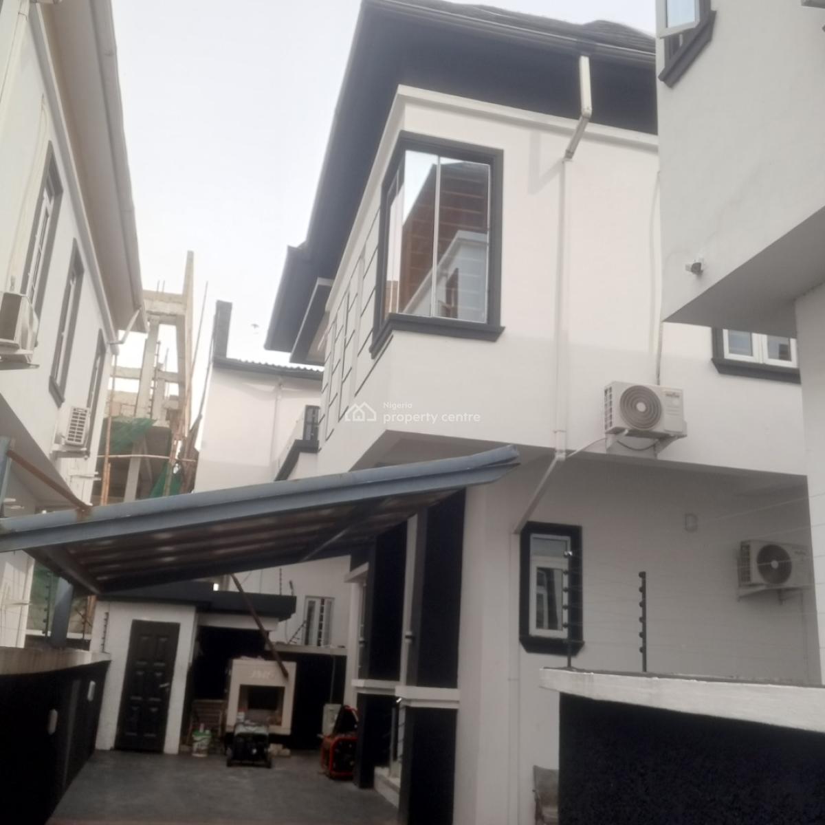 Luxurious 4 Bed Detached Duplex with a Drive Way, Turn Into Lekki County, Second Turn By The Right, Lekki, Lagos, House for Sale